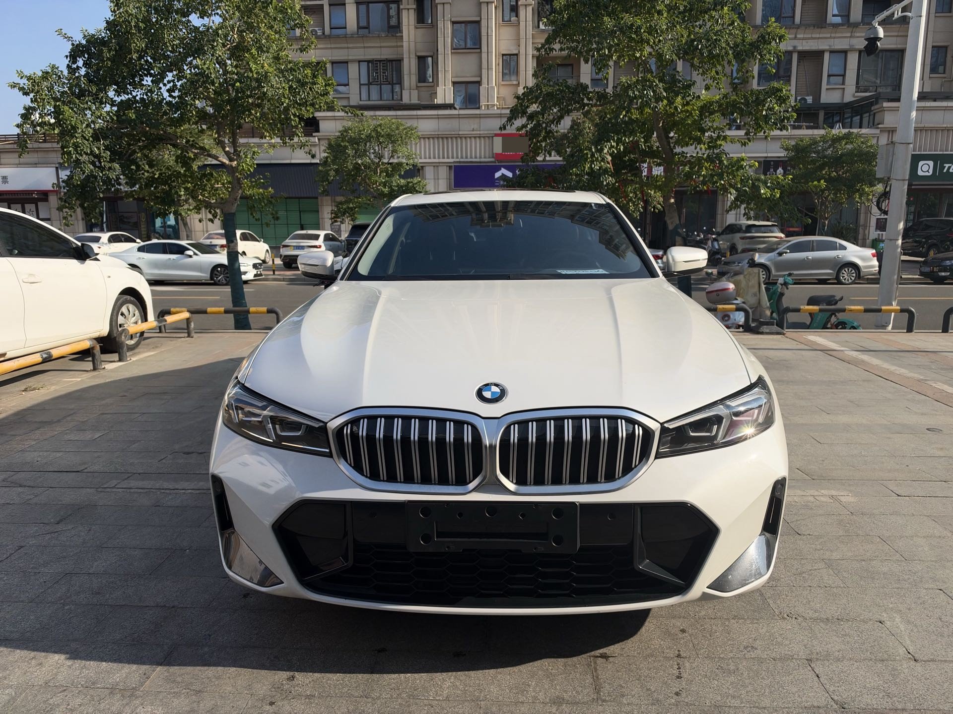 BMW 3 Series 2024 imagem de carro #3