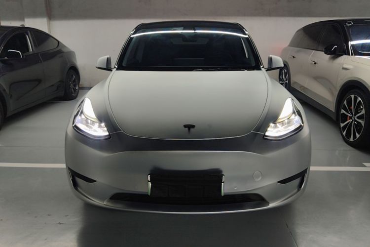 Tesla Model Y 2023 #3 Tesla Model Y 2023 car image #3