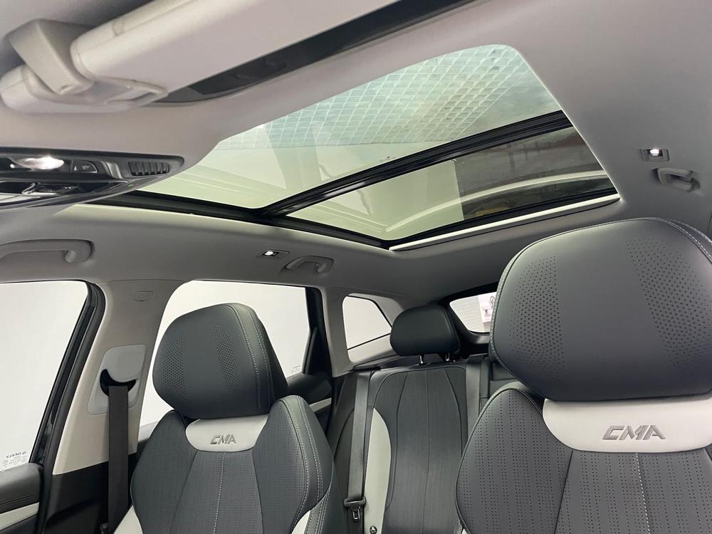 GEELY Boyue L 2024 car image #19