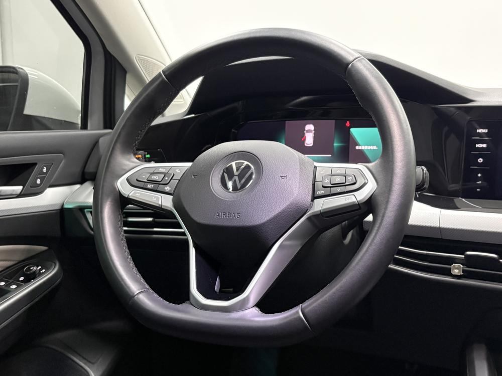 Volkswagen Golf 2020 car image #16