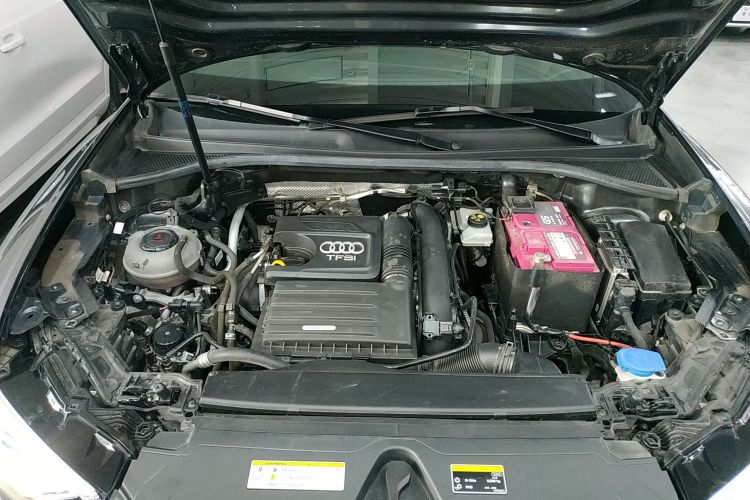 Audi Q3 2020 car image #20