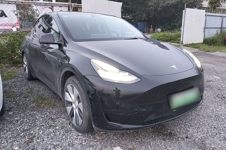 Tesla Model Y 2022 car image #4