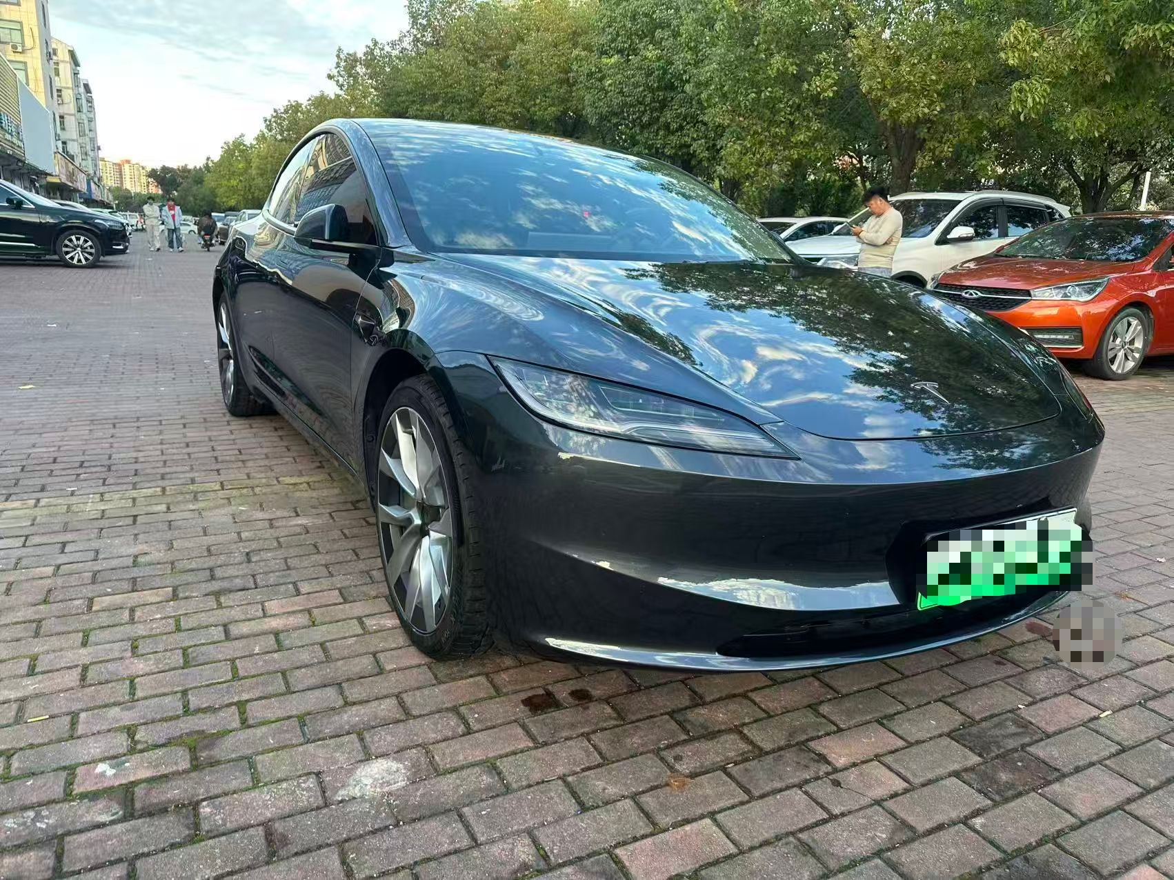 Tesla Model 3 2025 car image #2