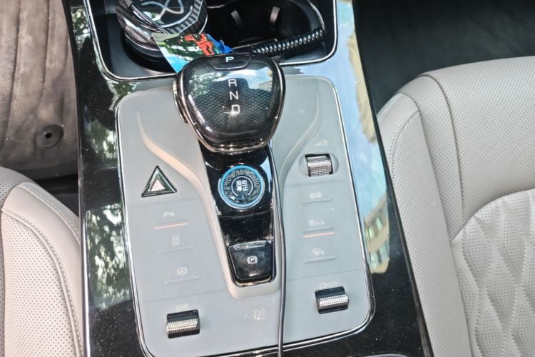 BYD Han 2024 car image #14