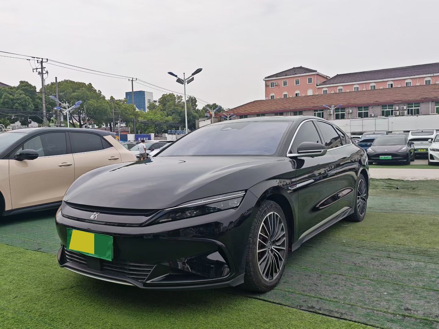 BYD Han 2024 car image 