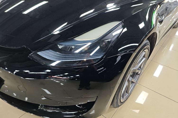 Tesla Model 3 2023 car image #23
