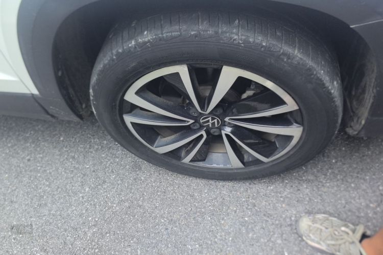 Volkswagen Tharu 2022 car image #9