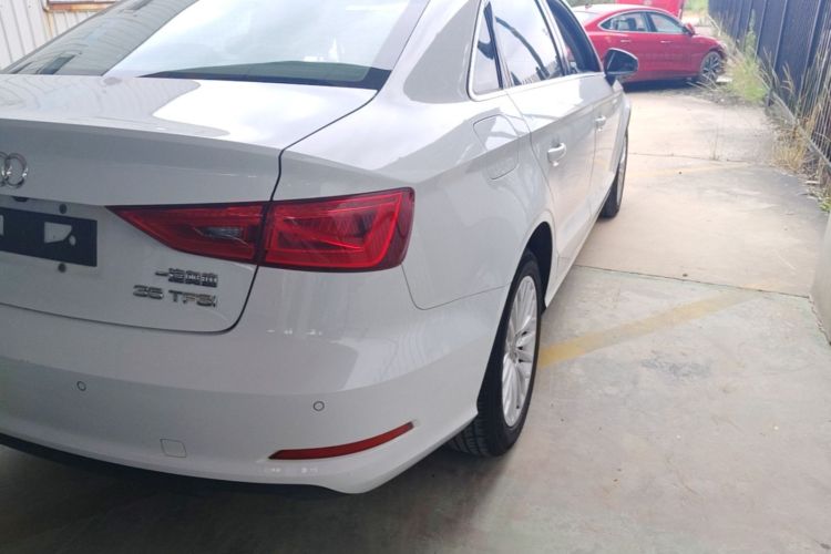 Audi A3 2016 car image #8