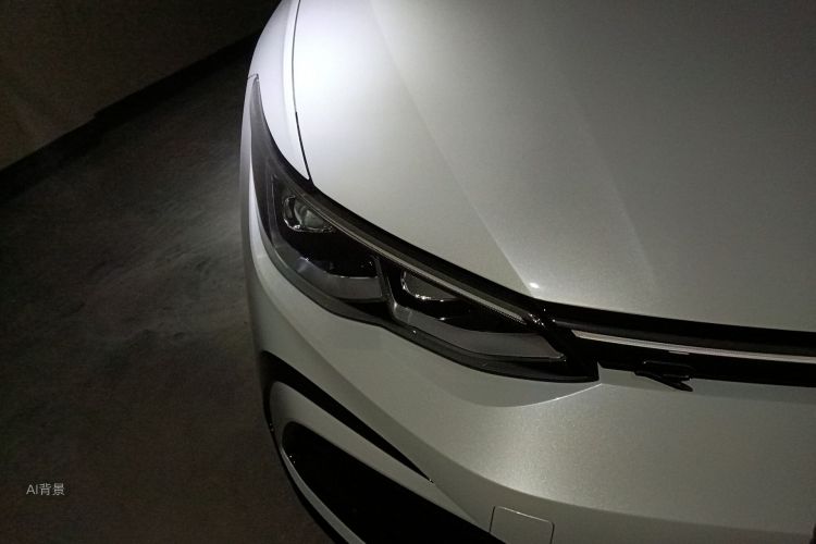 Volkswagen Golf 2023 car image #8