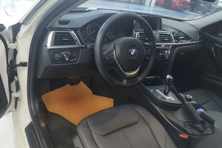 BMW 3 Series 2017 #11 BMW 3 Series 2017 car image #11