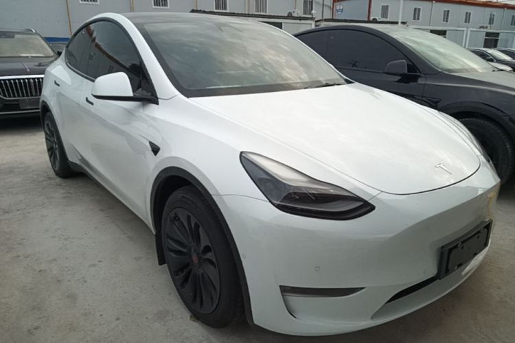 Tesla Model Y 2022 #4 Tesla Model Y 2022 car image #4