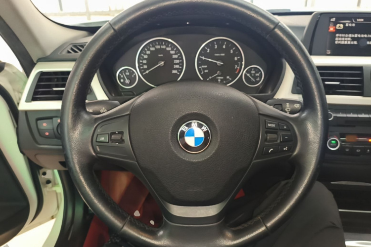 BMW 3 Series 2015 car image #15