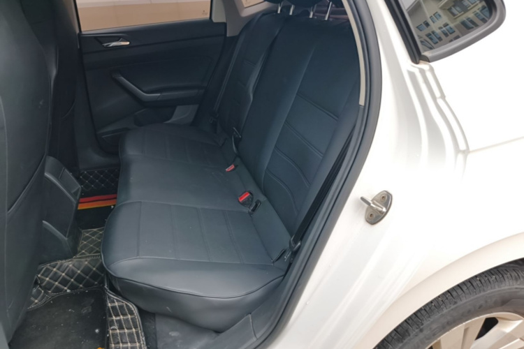 Volkswagen Polo 2020 car image #17