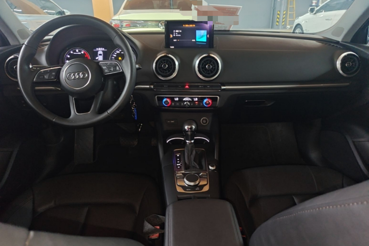 Audi A3 2018 car image #10