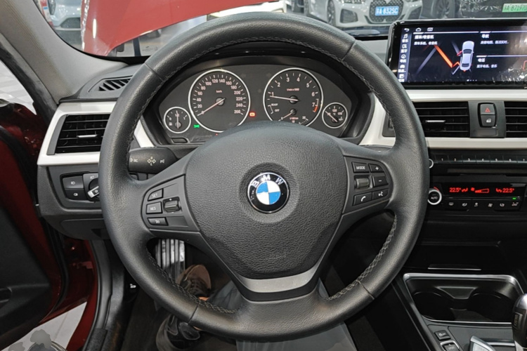 BMW 3 Series 2015 #11 BMW 3 Series 2015 car image #11
