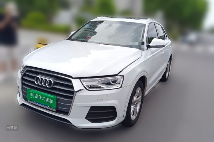 Audi Q3 2017 car image #2