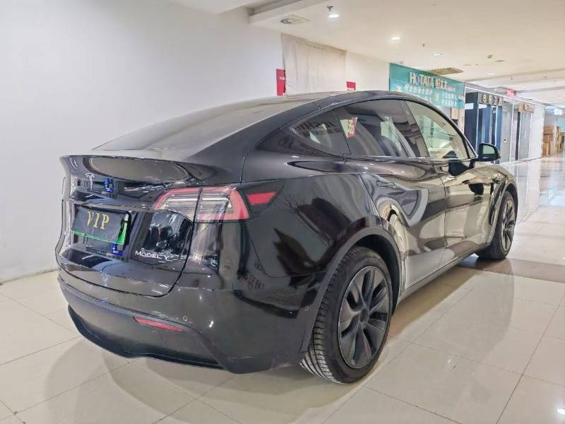 Tesla Model Y 2024 #9 Tesla Model Y 2024 car image #9