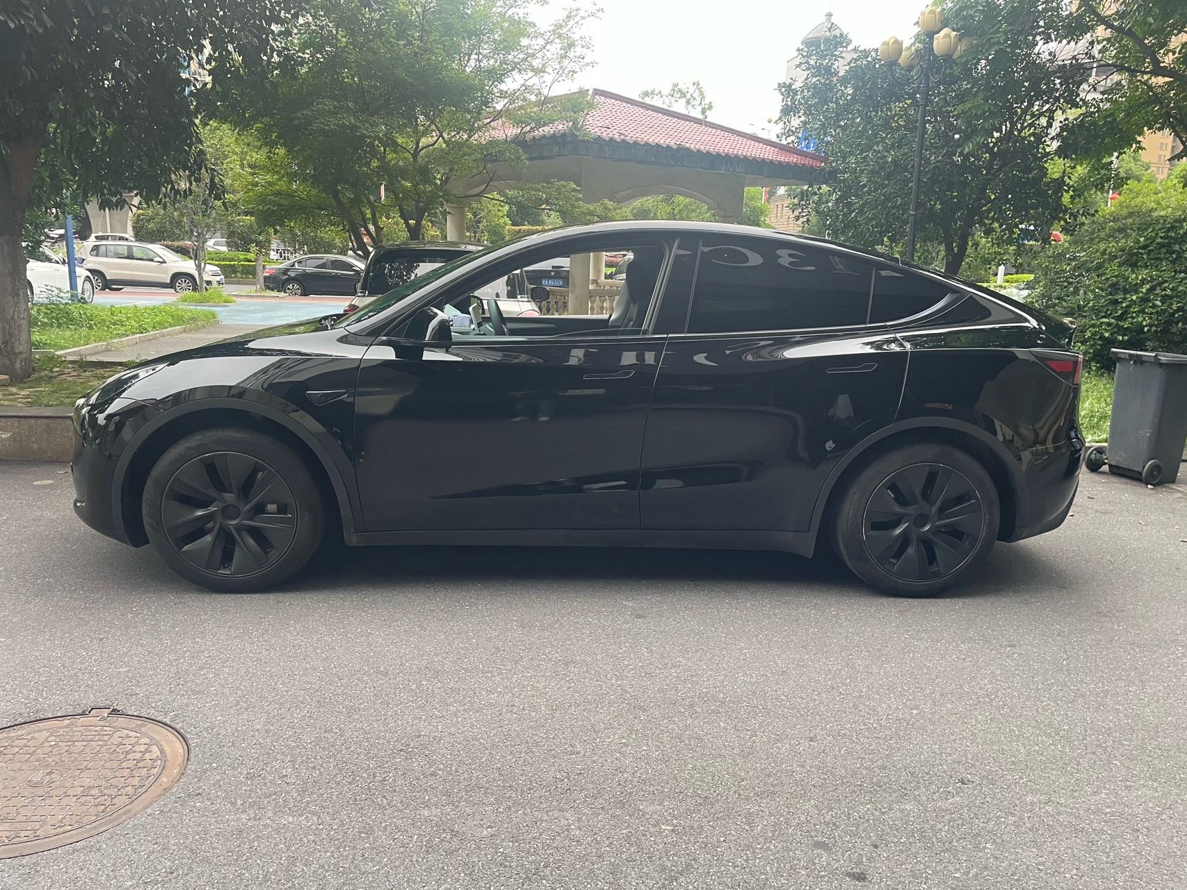 Tesla Model Y 2024 car image #4