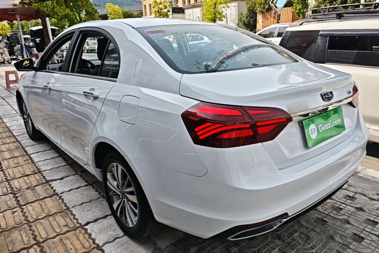 GEELY Emgrand 2018 immagine di auto #5
