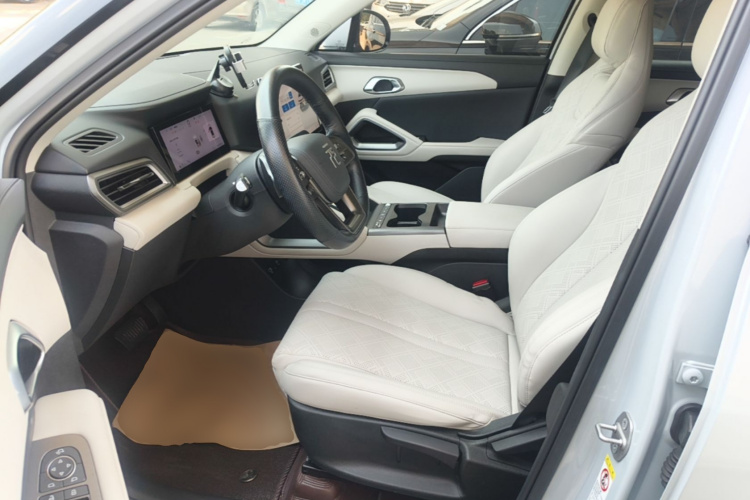 BYD YuanUP 2025 car image #15