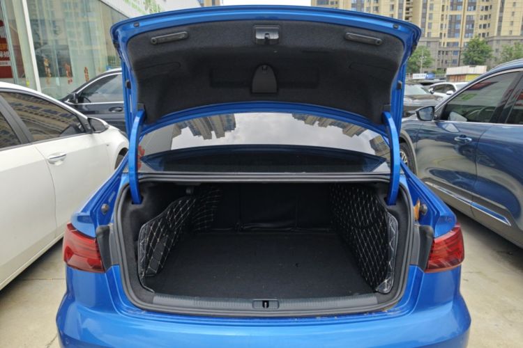 Audi A3 2019 car image #19