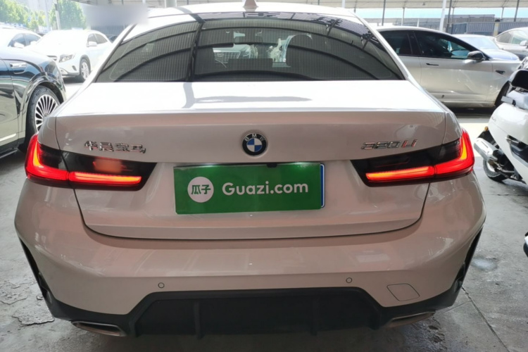 BMW 3 Series 2024 #4 BMW 3 Series 2024 car image #4