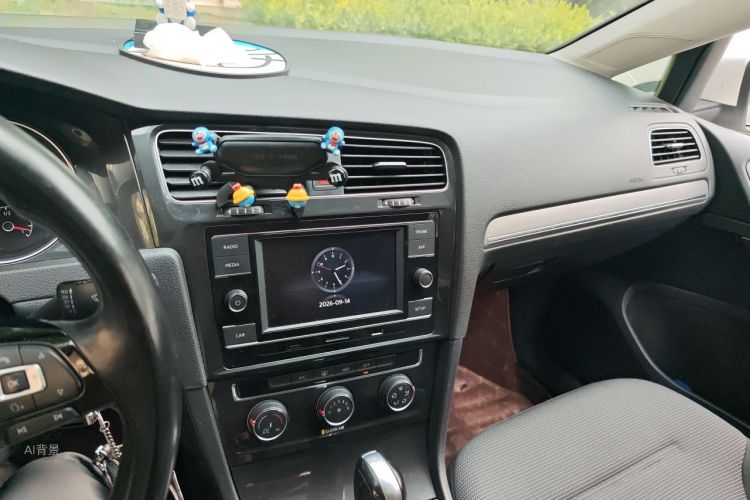 Volkswagen Golf 2018 #15 Volkswagen Golf 2018 car image #15