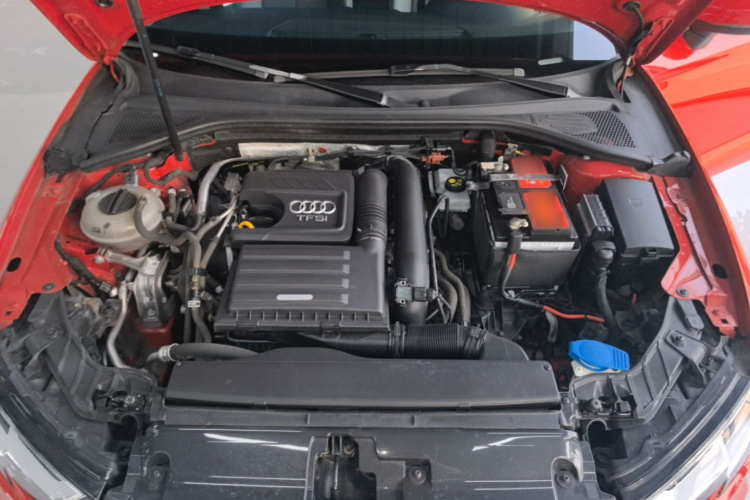 Audi A3 2018 car image #20