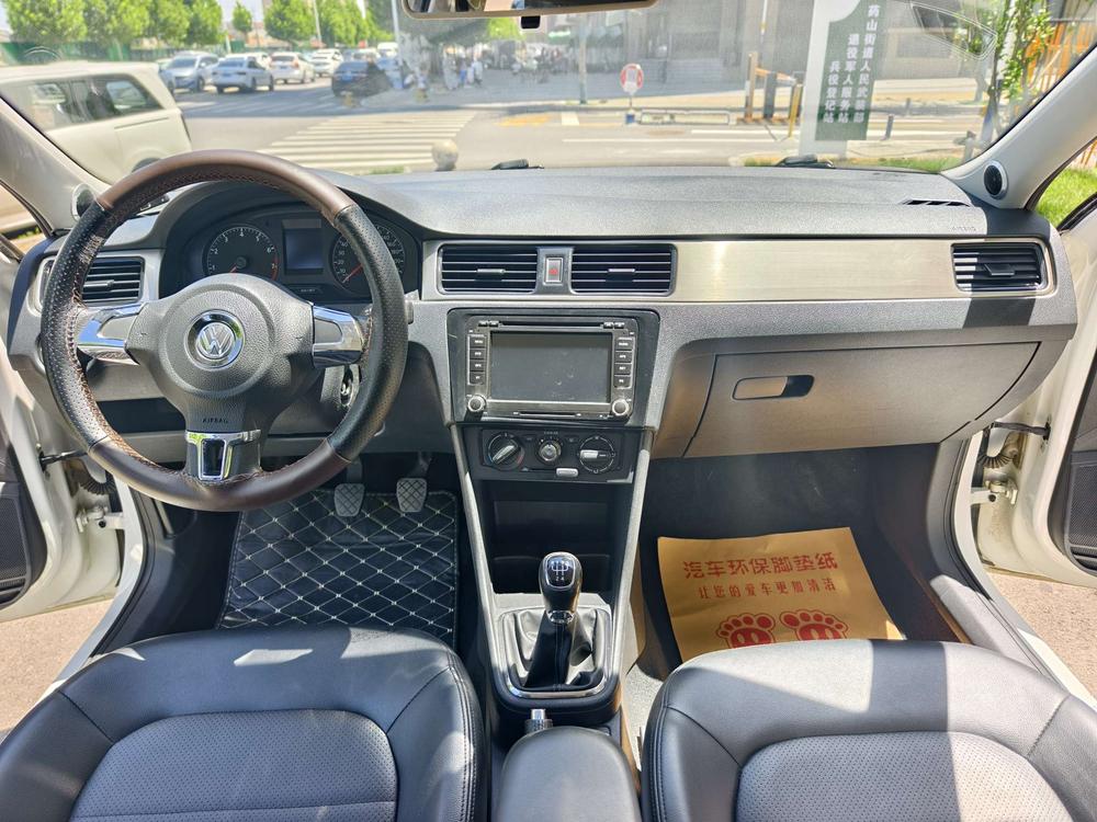 Volkswagen Santana 2016 car image #7