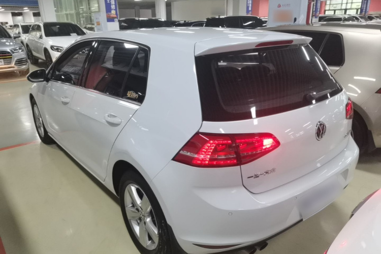 Volkswagen Golf 2015 car image #5