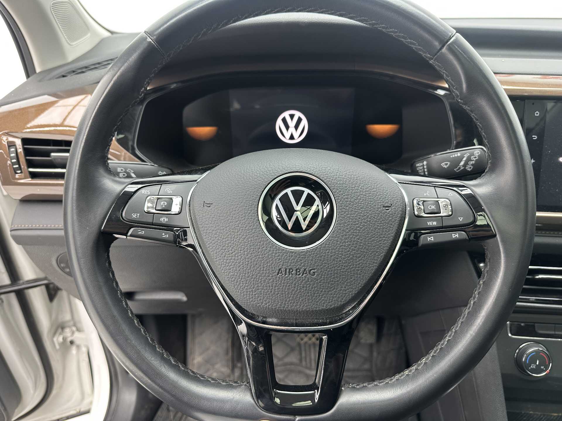 2022 immagine di auto #7