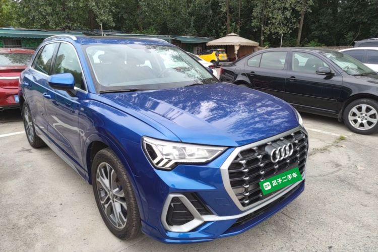 Audi Q3 2020 car image #6