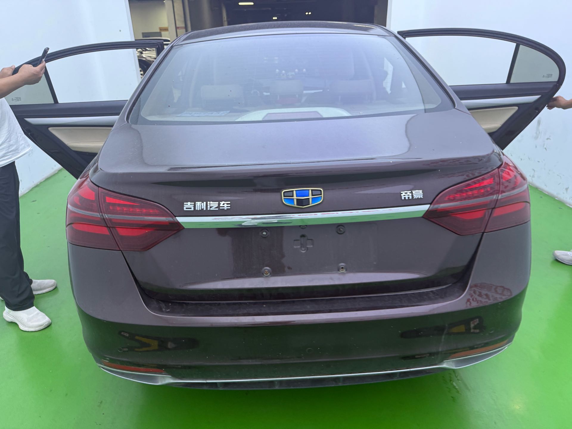 GEELY Emgrand 2018 #12 GEELY Emgrand 2018 صورة سيارة #12
