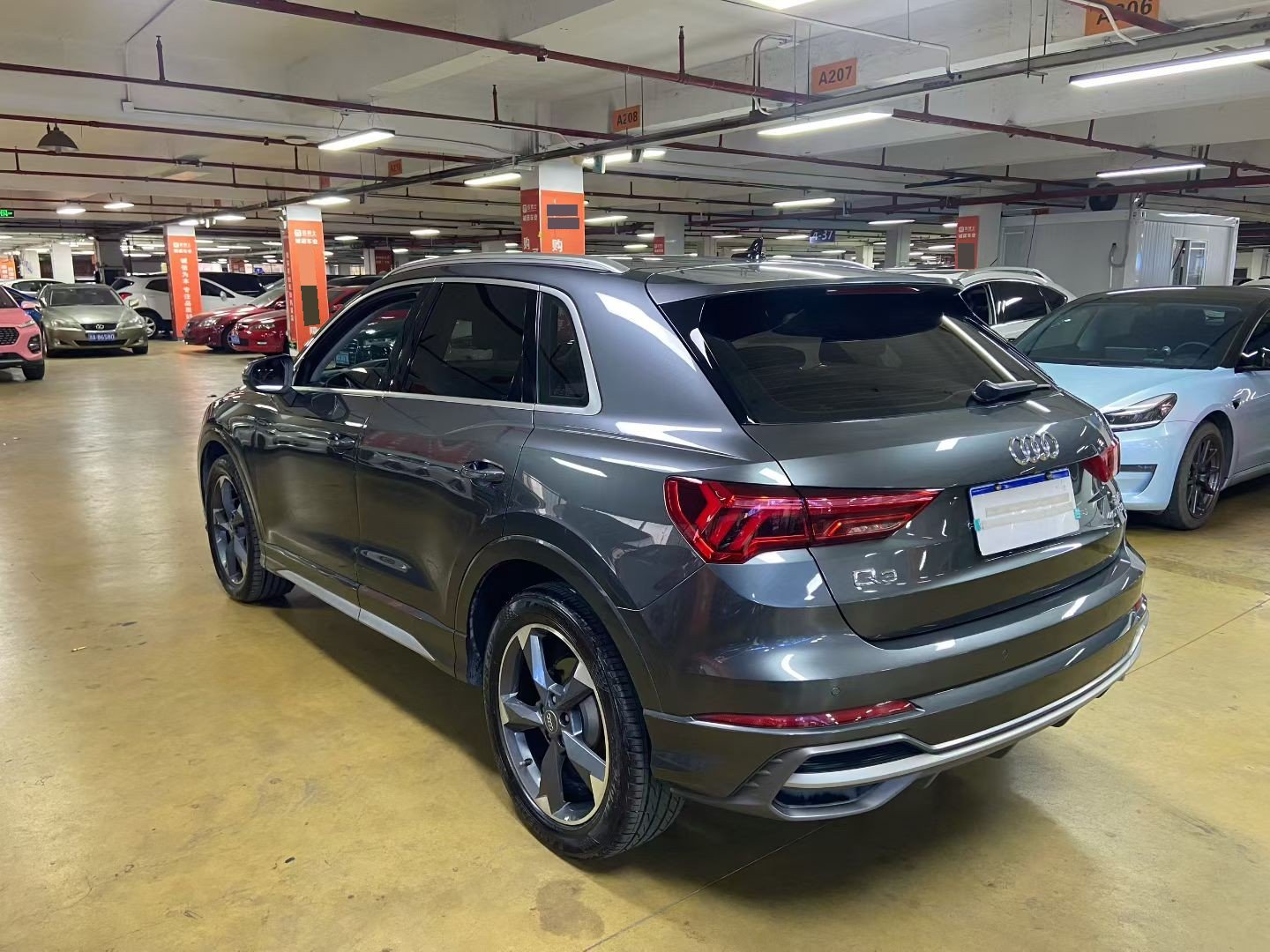 Audi Q3 2020 car image #3