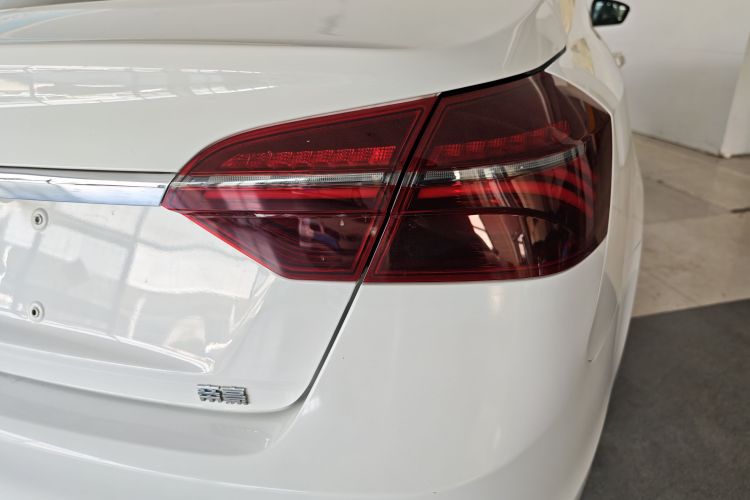 GEELY Emgrand 2020 #8 GEELY Emgrand 2020 image de voiture #8