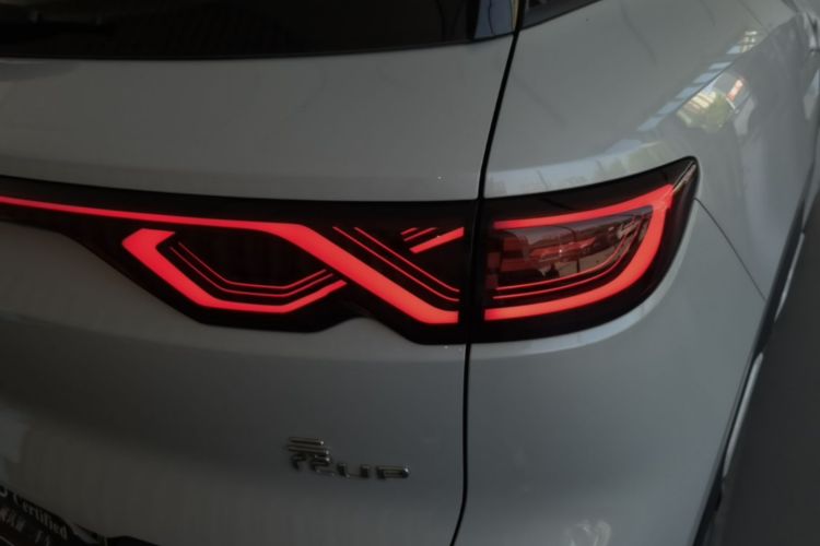 BYD YuanUP 2024 #8 BYD YuanUP 2024 car image #8
