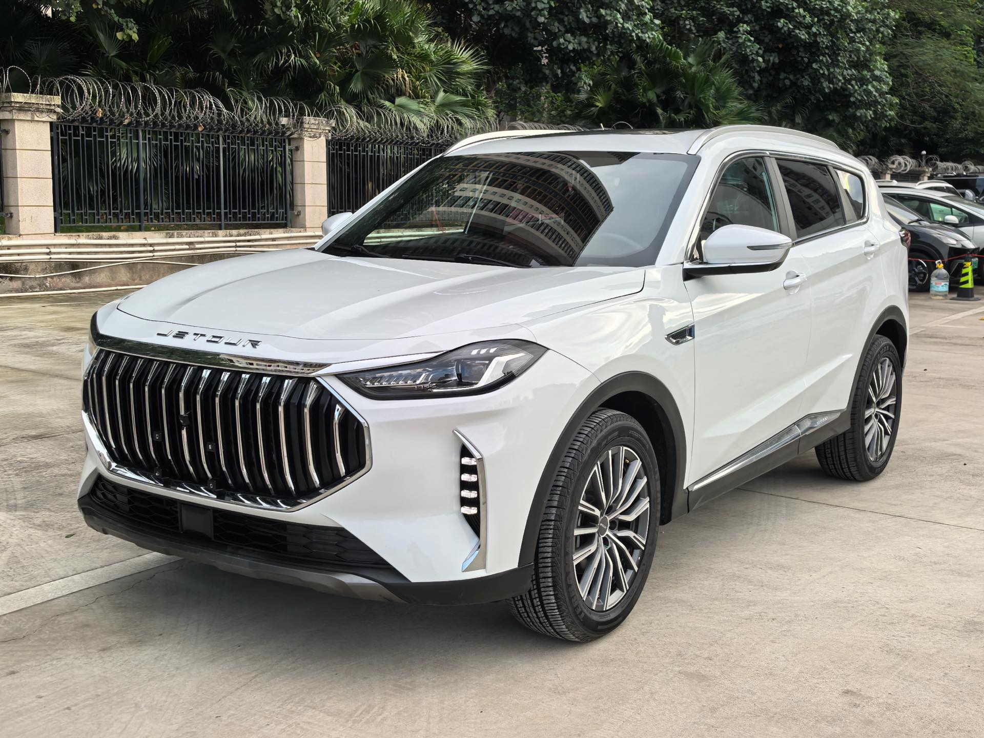 Jetour X70 PLUS 2024 car image 