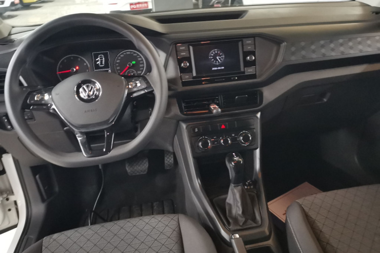 Volkswagen T-Cross 2021 изображение автомобиля #10