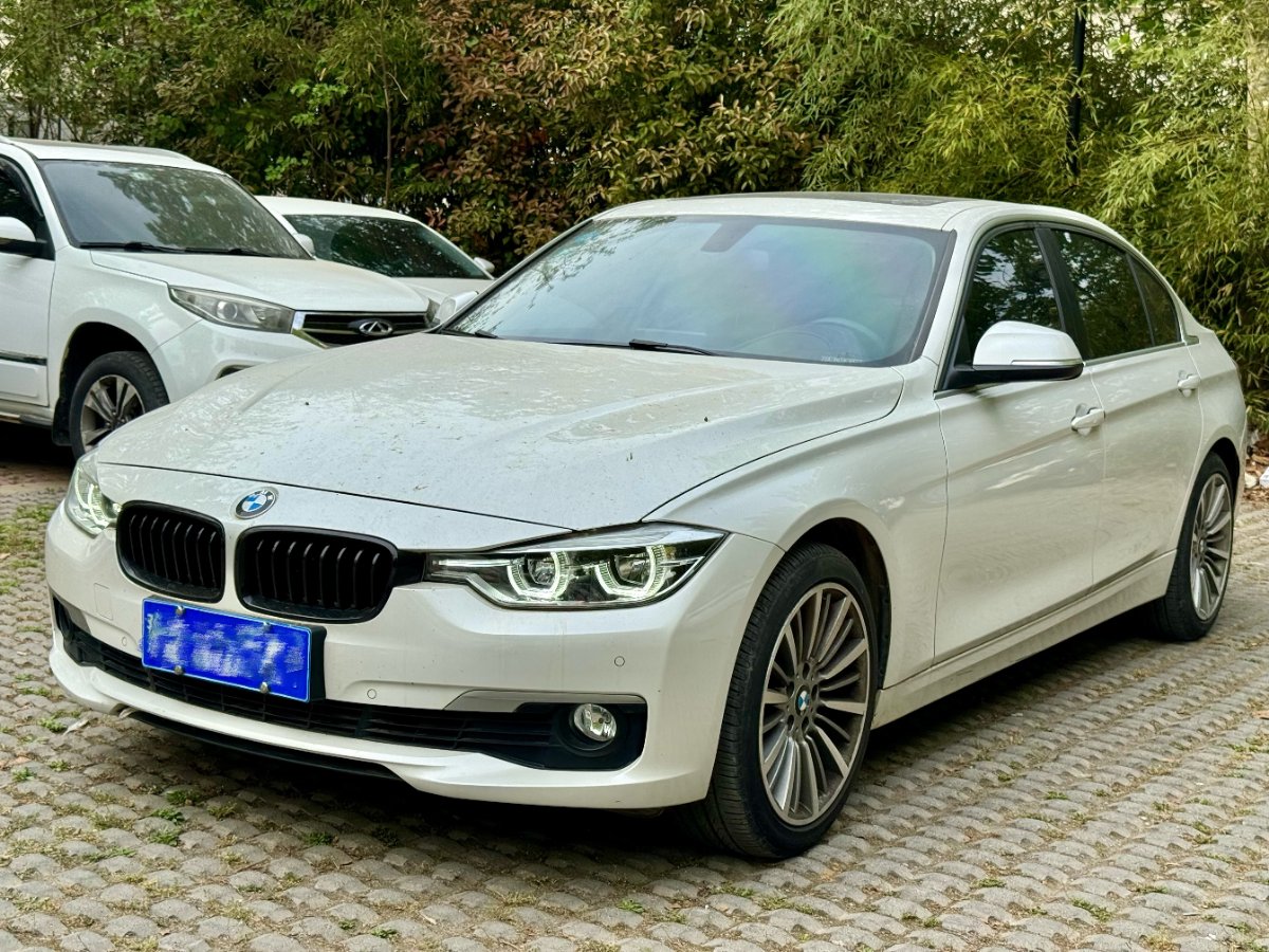 BMW 3 Series 2019 car image 