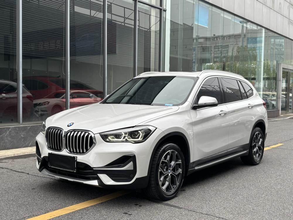 BMW X1 2022 BMW X1 2022 immagine di auto