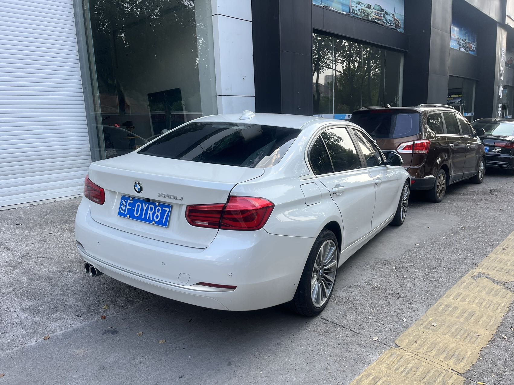 BMW 3 Series 2019 car image #3