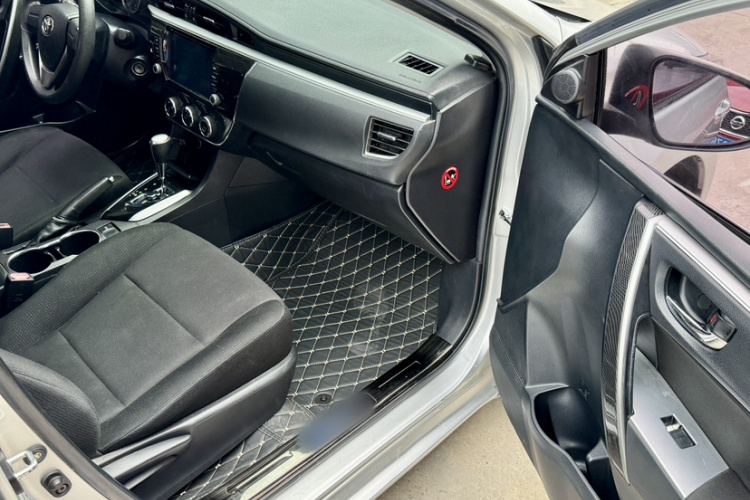 Toyota Corolla 2016 immagine di auto #16