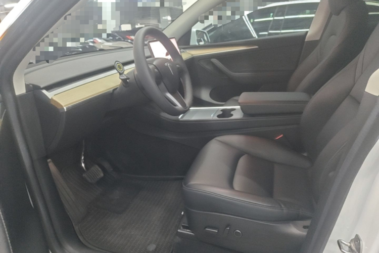 Tesla Model Y 2022 #15 Tesla Model Y 2022 car image #15