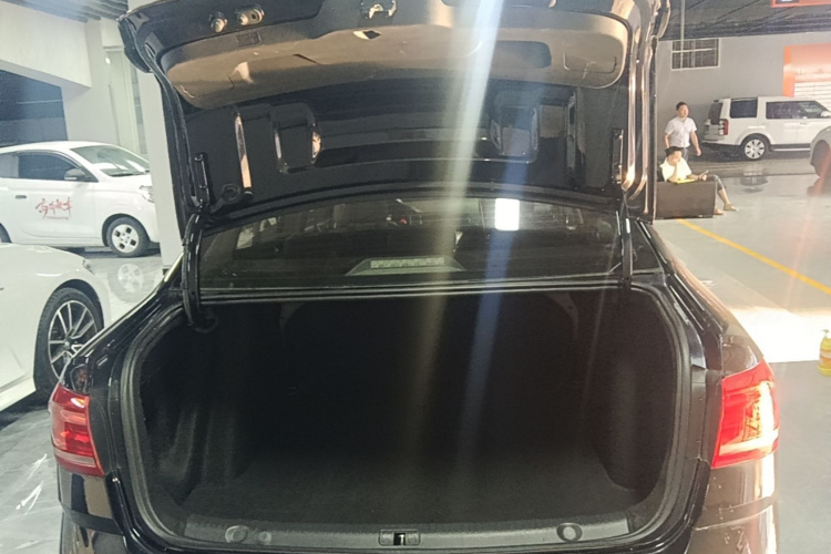 Volkswagen Lavida 2017 car image #21
