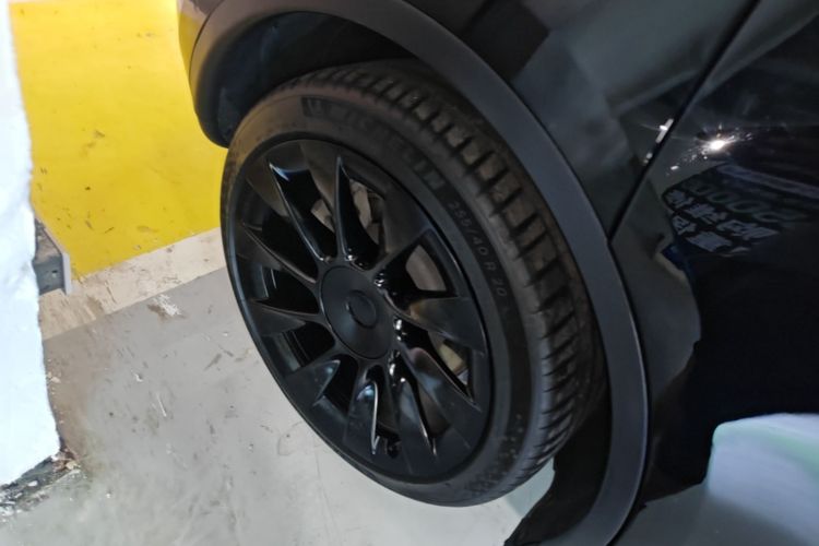 Tesla Model Y 2022 #10 Tesla Model Y 2022 car image #10