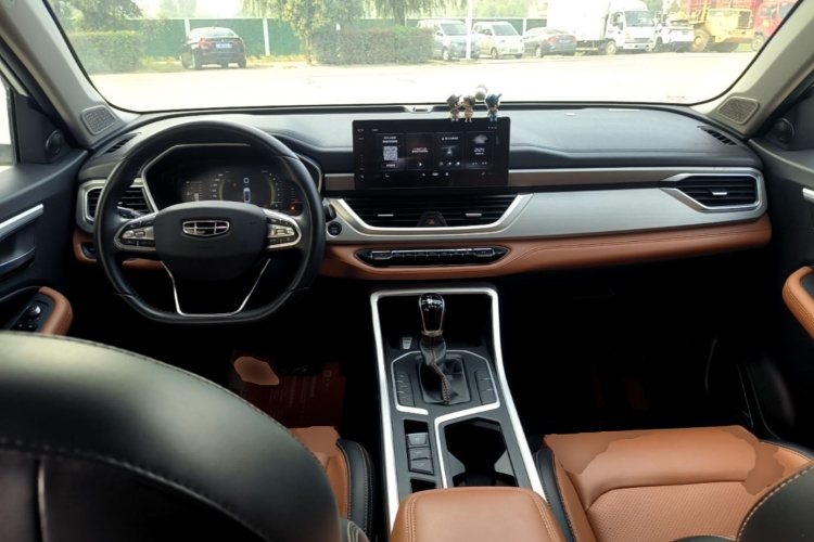 GEELY Vision X6 2021 immagine di auto #10