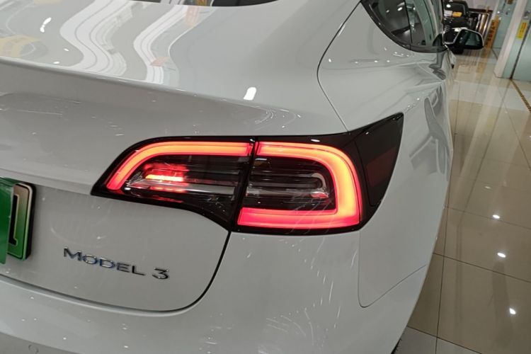 Tesla Model 3 2023 car image #8