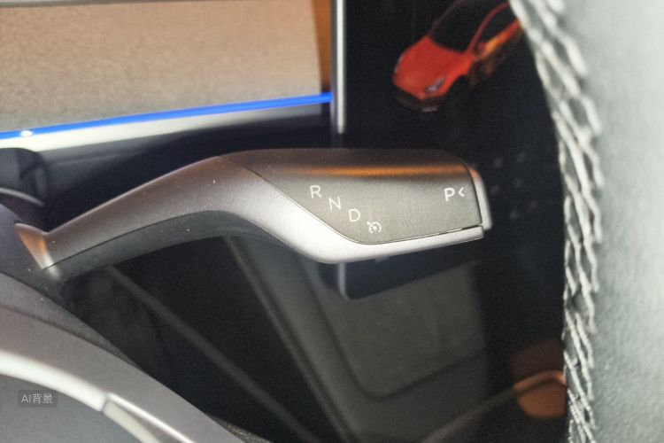 Tesla Model Y 2024 #16 Tesla Model Y 2024 car image #16