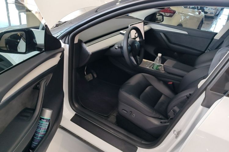 Tesla Model Y 2024 #16 Tesla Model Y 2024 immagine di auto #16