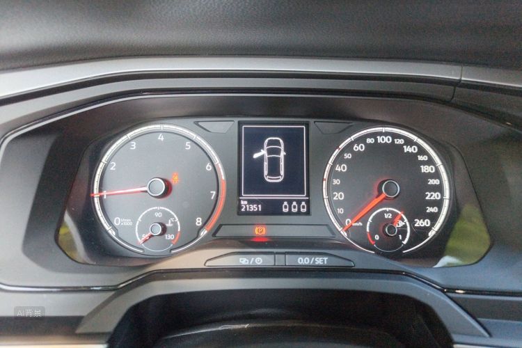 Volkswagen Polo 2022 car image #13